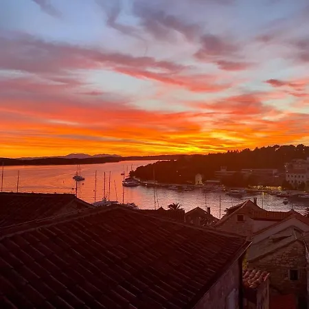 Dom wakacyjny Penthouse In Old Dalmatian House - Flybridge *