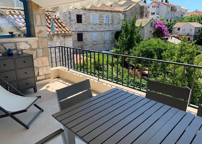 Penthouse In Old Dalmatian House - Flybridge Dom wakacyjny *